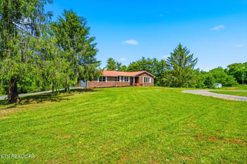 1044 Old Lee Hwy, Philadelphia, TN 37846