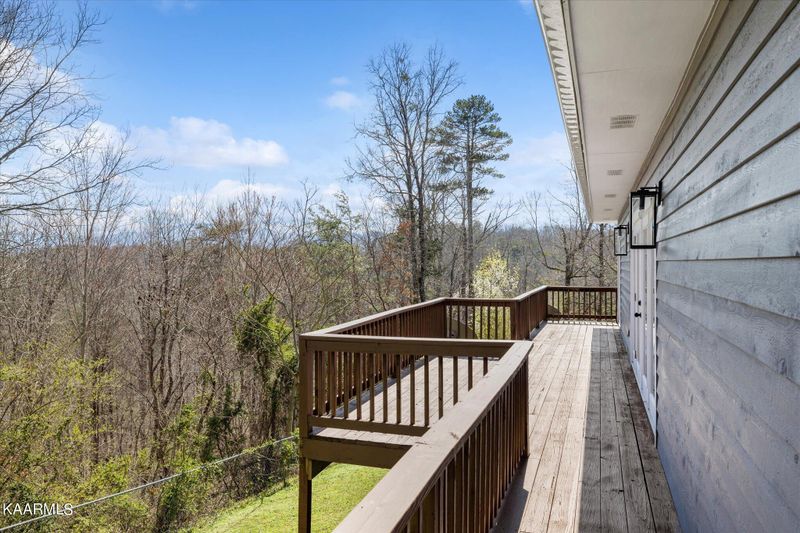 1044 Shadow Ridge Dr, Sevierville, TN 37862