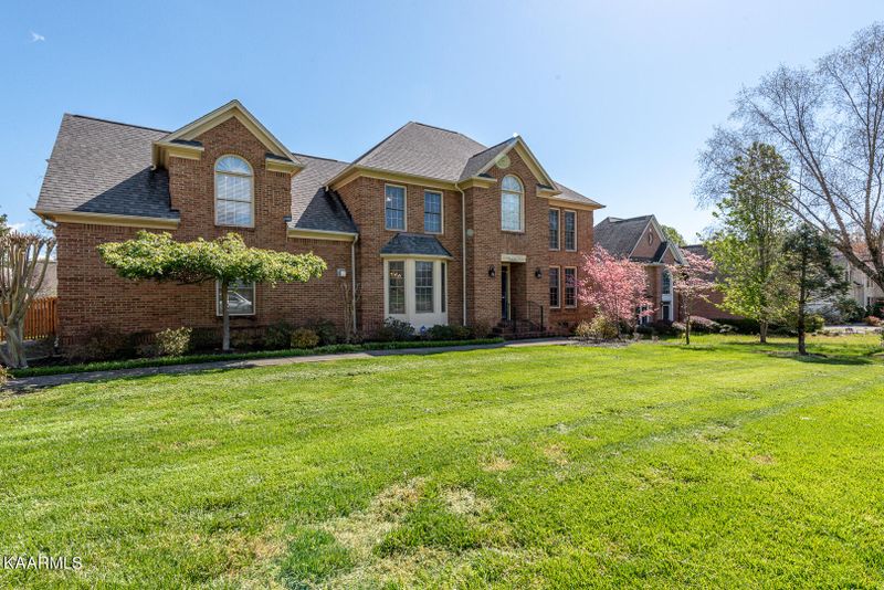 10440 Eagles View Dr, Knoxville, TN 37922