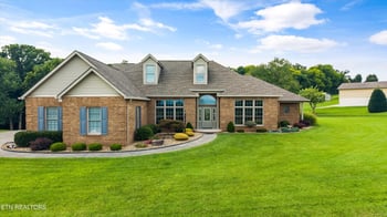 1045 Clendenen Rd, Maryville, TN 37801