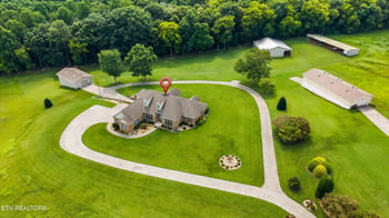1045 Clendenen Rd, Maryville, TN 37801