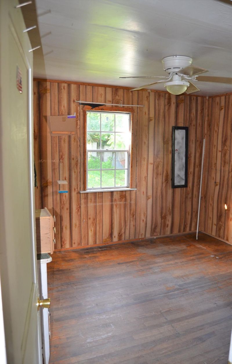 1045 E First St, Crossville, TN 38555