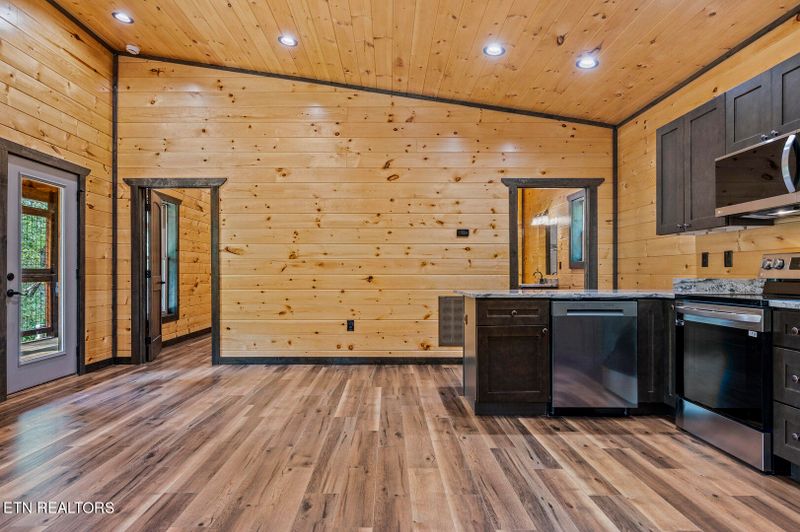 1047 Pleasure Rd, Sevierville, TN 37876