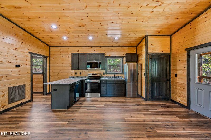 1047 Pleasure Rd, Sevierville, TN 37876