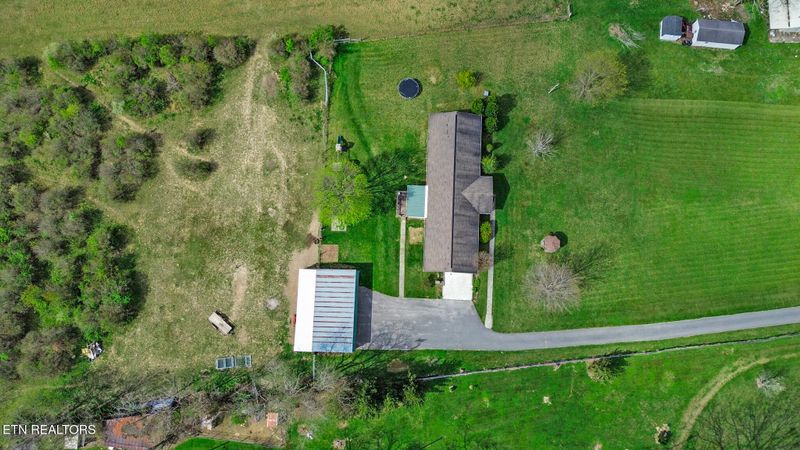 1048 Deep Draw Rd, Crossville, TN 38555