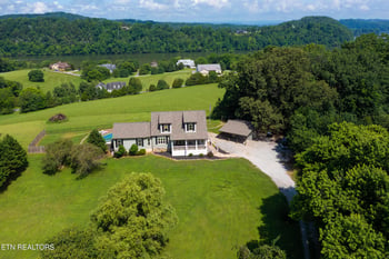 1048 Little Dogwood Rd, Kingston, TN 37763