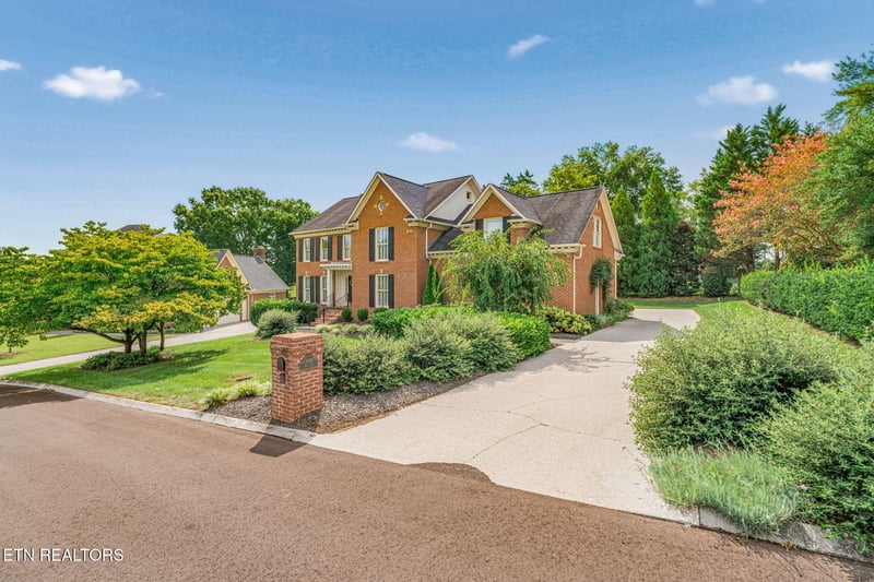 1049 Hayslope Dr, Knoxville, TN 37919