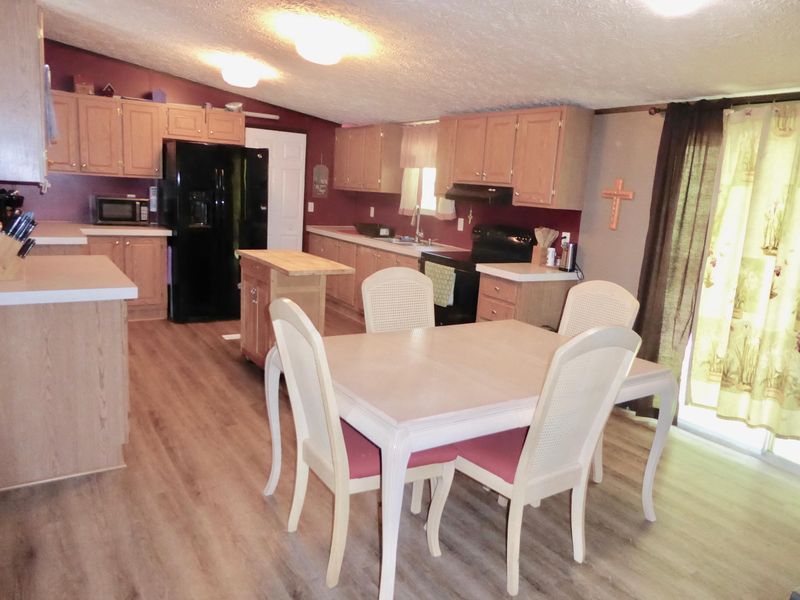 105 4th St, Corryton, TN 37721