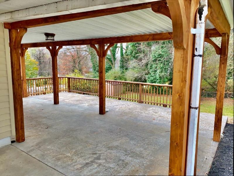 105 Alger Rd, Oak Ridge, TN 37830