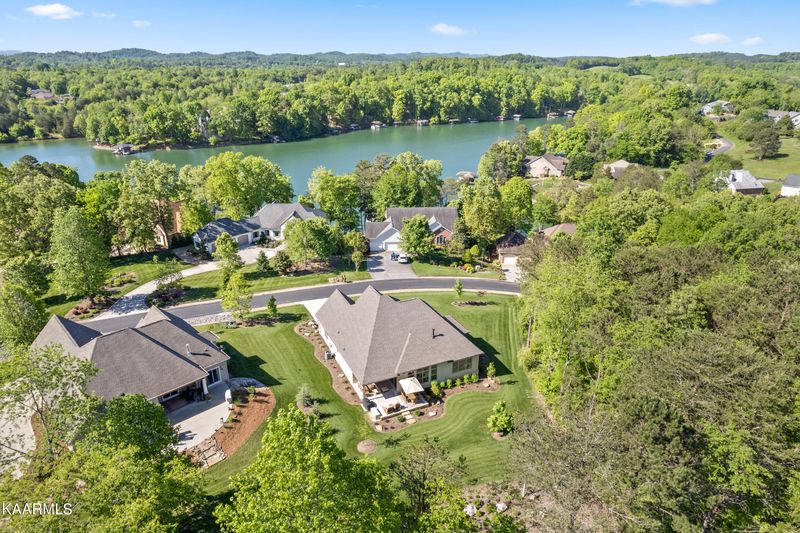 105 Amega Ln, Loudon, TN 37774