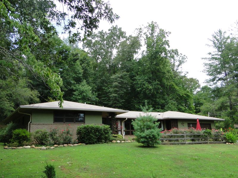 105 Baltimore Dr, Oak Ridge, TN 37830