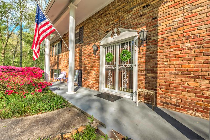 105 Berea Rd, Oak Ridge, TN 37830