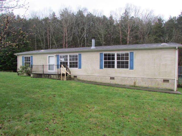 105 Bunch Ln, Clinton, TN 37716
