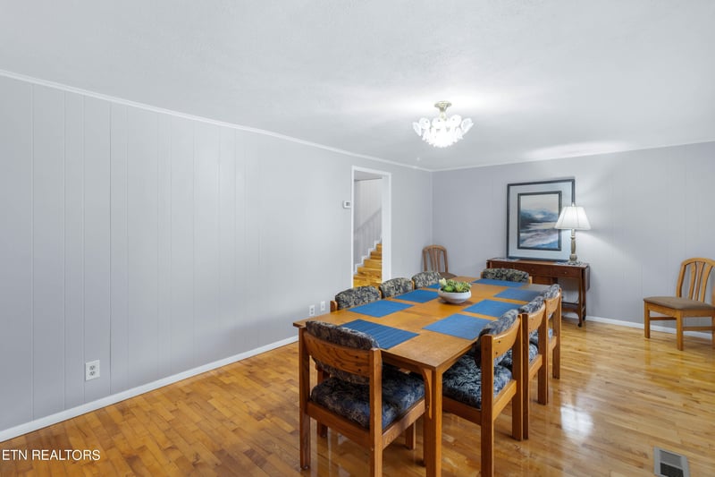 105 Carl Garrett Rd, Lancing, TN 37770