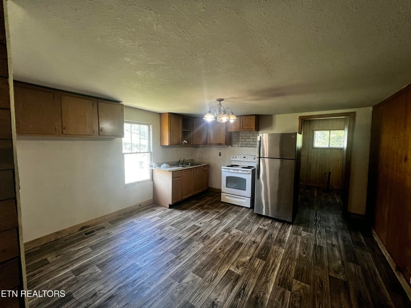 105 Cedar Ave, Luttrell, TN 37779