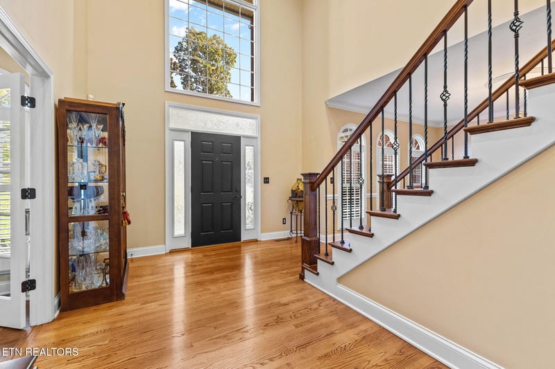 105 Center Park Ln, Oak Ridge, TN 37830