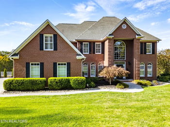 105 Center Park Ln, Oak Ridge, TN 37830