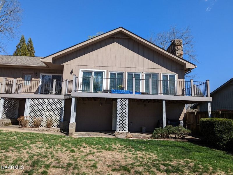 105 Chaloni Ln, Loudon, TN 37774