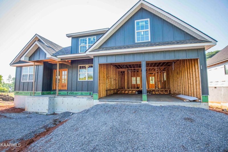 105 Cherry Oak Dr, Oak Ridge, TN 37830