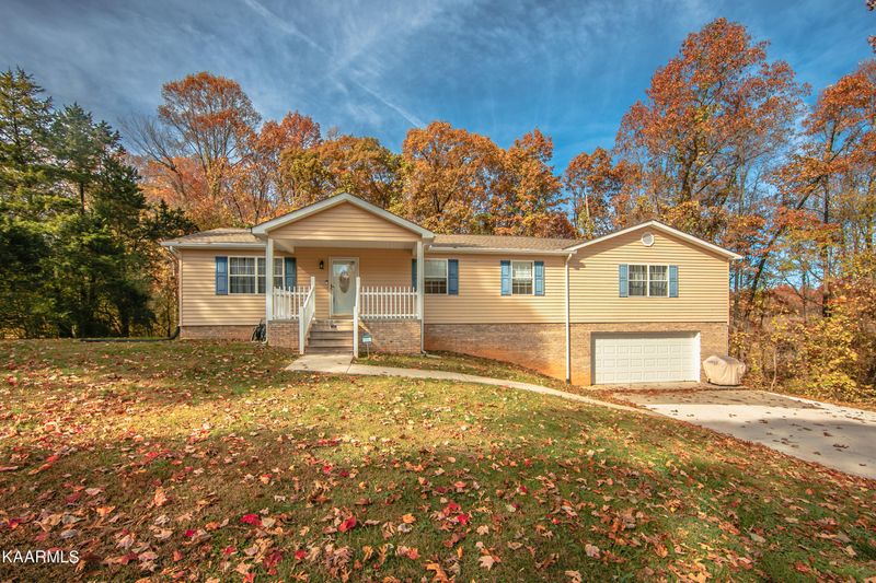 105 Clearview Dr, Rockwood, TN 37854