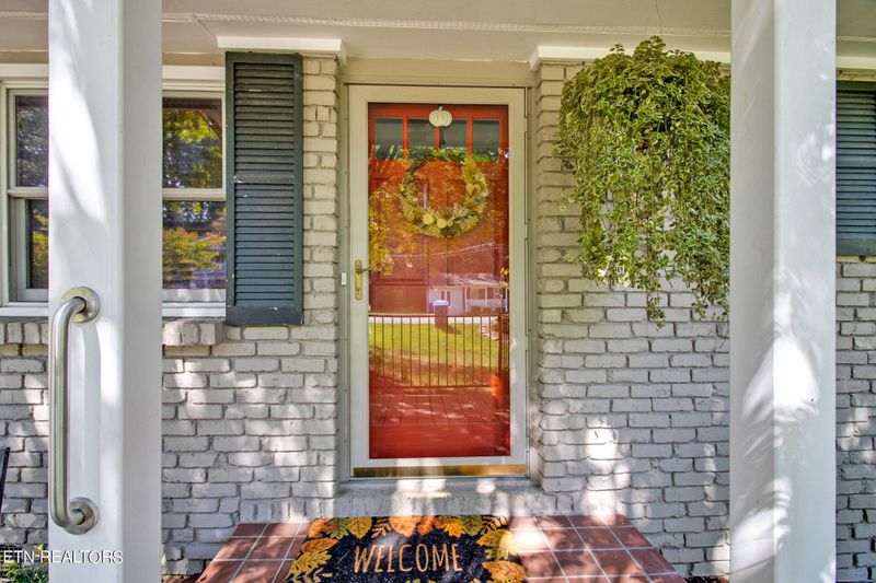 105 Culver Road Rd, Oak Ridge, TN 37830