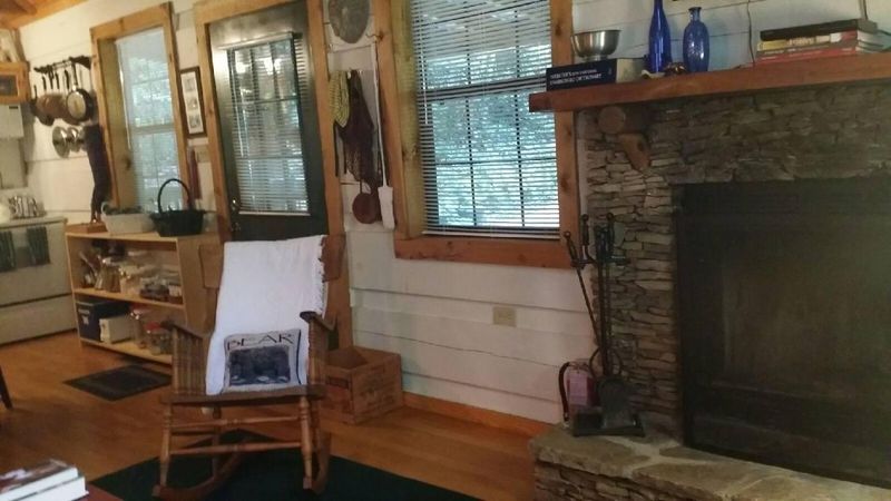 105 Cutter Gap Rd, Townsend, TN 37882