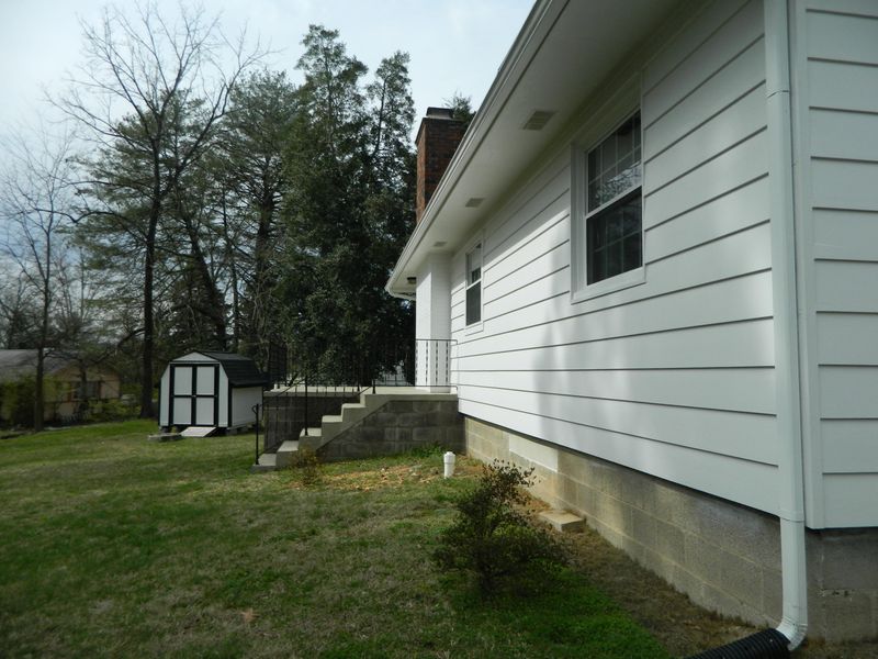 105 Dixie Ln, Oak Ridge, TN 37830