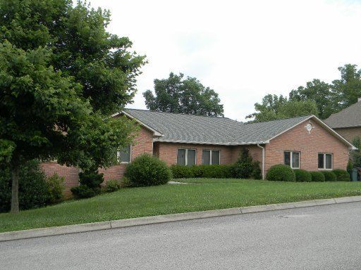 105 Dover Ln, Oak Ridge, TN 37830