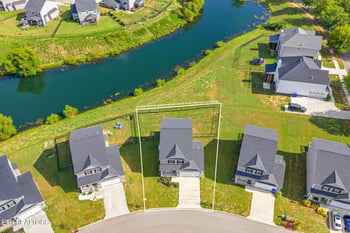 105 E Fortenberry St, Oak Ridge, TN 37830