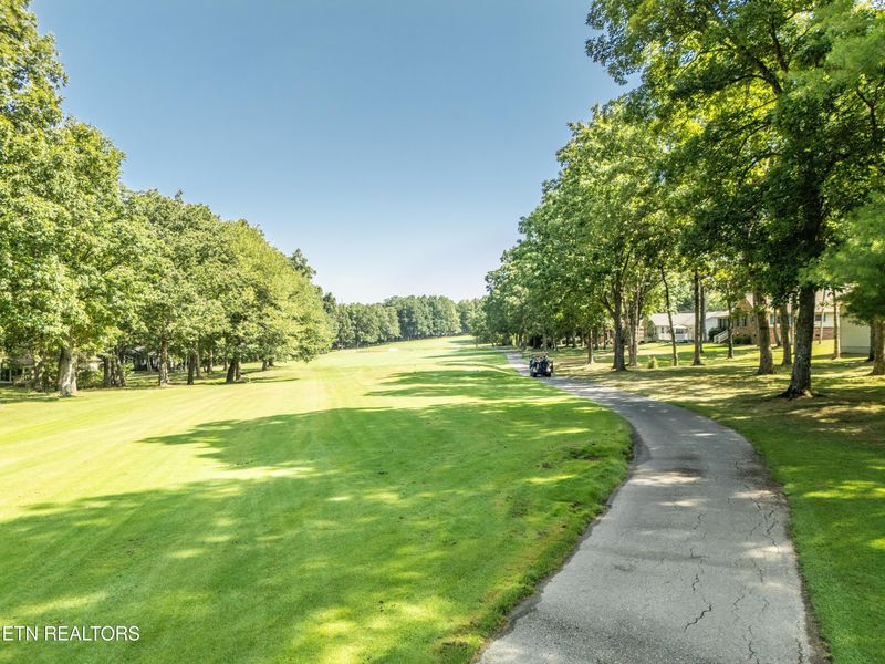 105 Fairway Dr, Crossville, TN 38558
