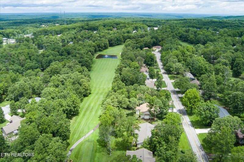 105 Fairway Dr, Fairfield Glade, TN 38558
