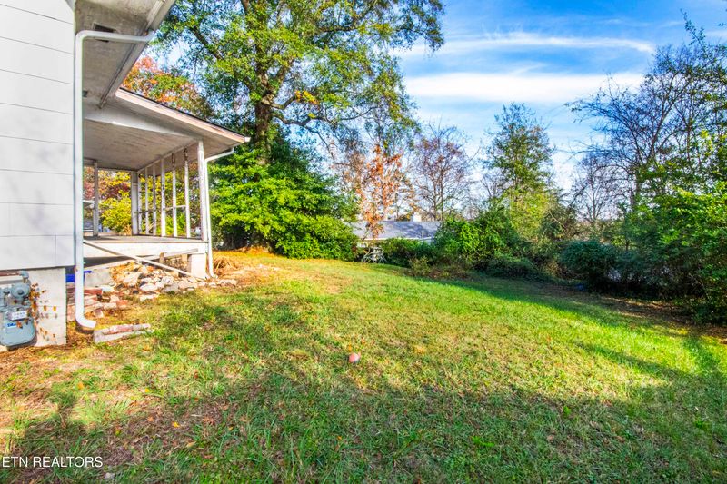 105 Glendale Ln, Oak Ridge, TN 37830
