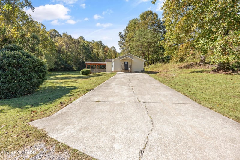 105 Glenn Dr, Madisonville, TN 37354