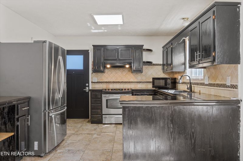 105 Glenn Dr, Madisonville, TN 37354