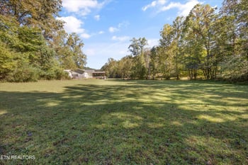105 Glenn Dr, Madisonville, TN 37354