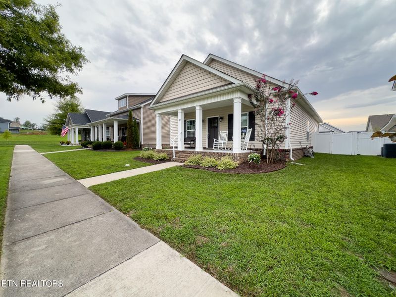 105 Hackberry St, Oak Ridge, TN 37830