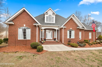 105 Hemlock Ln, Rocky Top, TN 37769