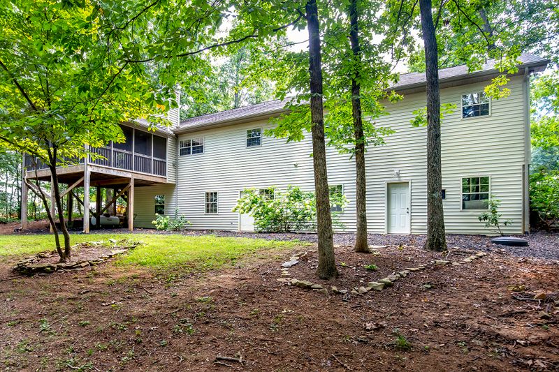 105 Kawatuska Way, Loudon, TN 37774