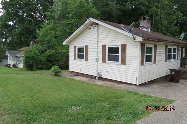 105 Kentucky Ave, Oak Ridge, TN 37830