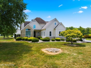 105 Lindsey Dr, Madisonville, TN 37354