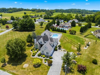 105 Lindsey Dr, Madisonville, TN 37354