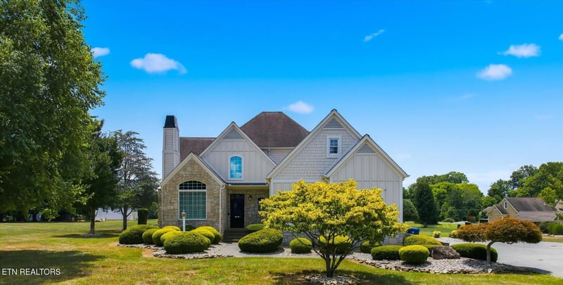 105 Lindsey Dr, Madisonville, TN 37354