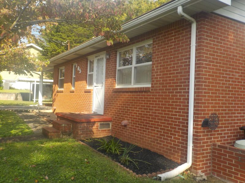 105 Marion Rd, Oak Ridge, TN 37830