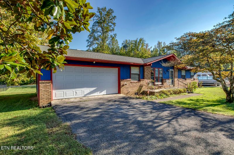 105 Meadowlark Dr, Harriman, TN 37748