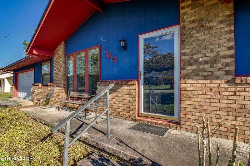 105 Meadowlark Dr, Harriman, TN 37748