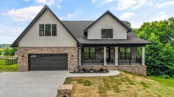 105 Mistletoeberry Rd, Oak Ridge, TN 37830