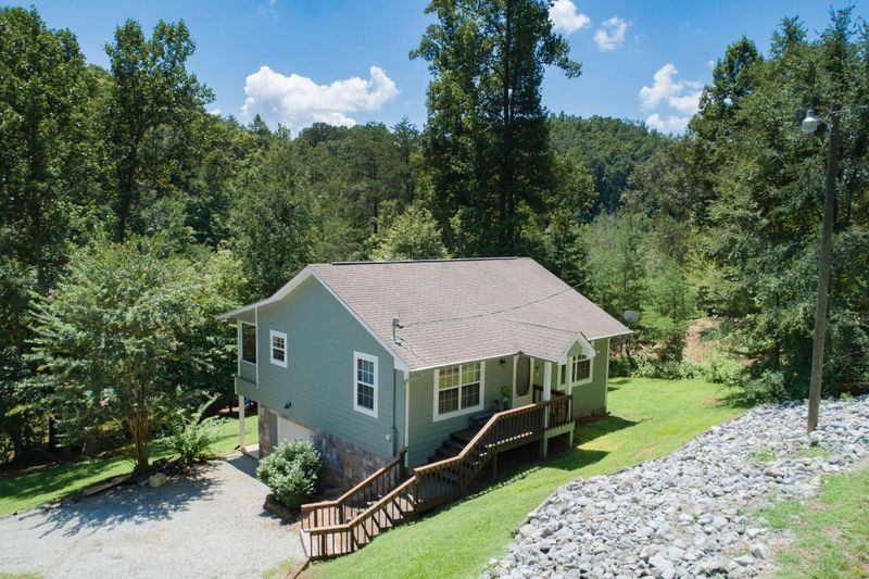 105 Mount Vista Dr, Vonore, TN 37885
