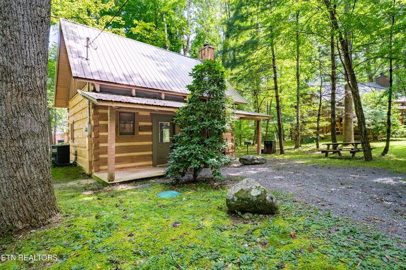 105 Mountain Brook Way, Cosby, TN 37722