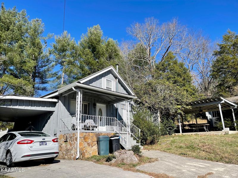 105 Natalie Dr, Oneida, TN 37841