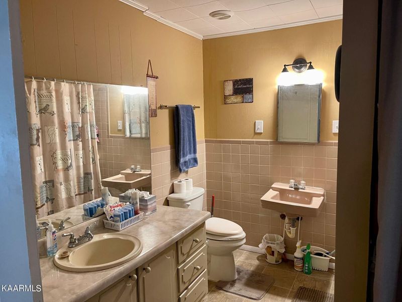 105 Natalie Dr, Oneida, TN 37841